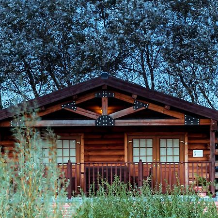 No, 6 Lake View Lodges - 28283 Old Leake Екстер'єр фото
